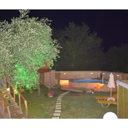 Elmar Tree House Feriehus Roda (Corfu)